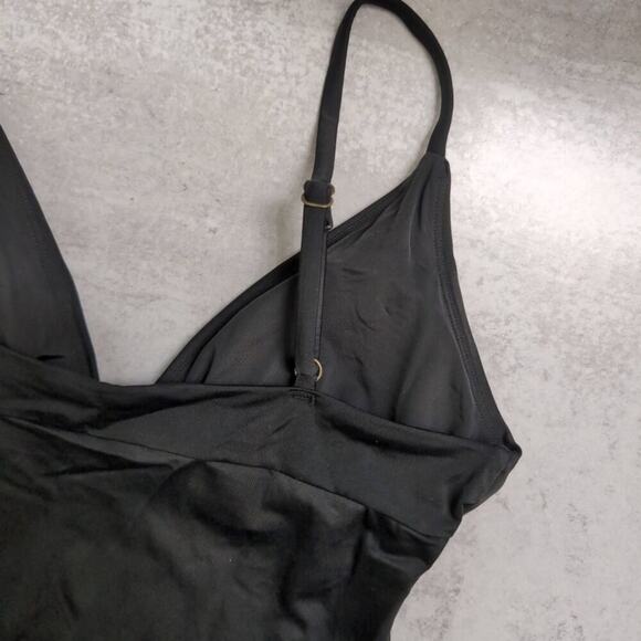 NWT Andie Lanikai Black V-Neck Spaghetti Straps One Piece Swimsuit Medium Tall - Picture 3 of 9